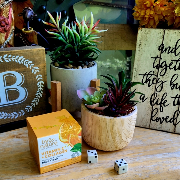 By Nature Brightening Night Cream - Picture 13 of 16